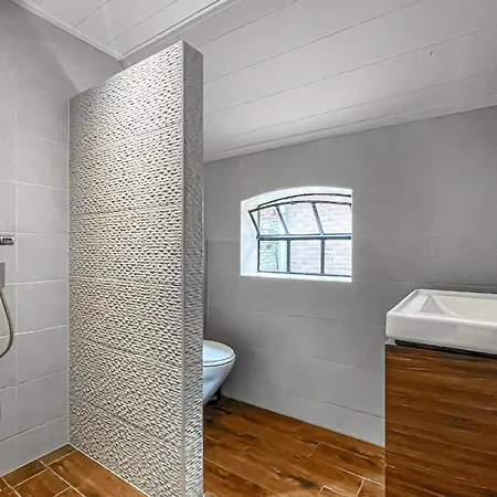 Stunning In With Wifi Vakantiehuis *